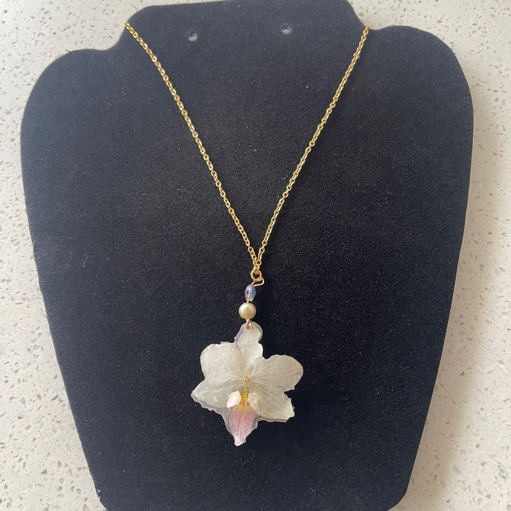 Handcrafted Real Orchid Necklace - Picture 3 of 4